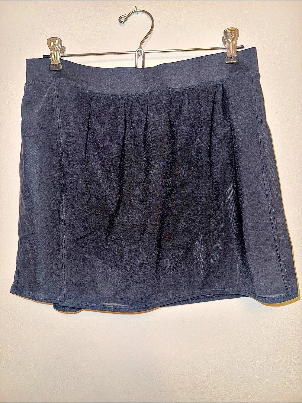 Alo Women's Mesh Mini Skirt Size Large Like New - Picture 3 of 6